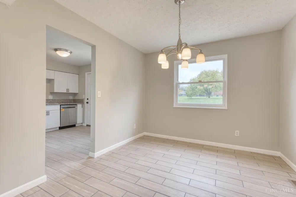 833 W Galbraith Road Springfield, OH 45231