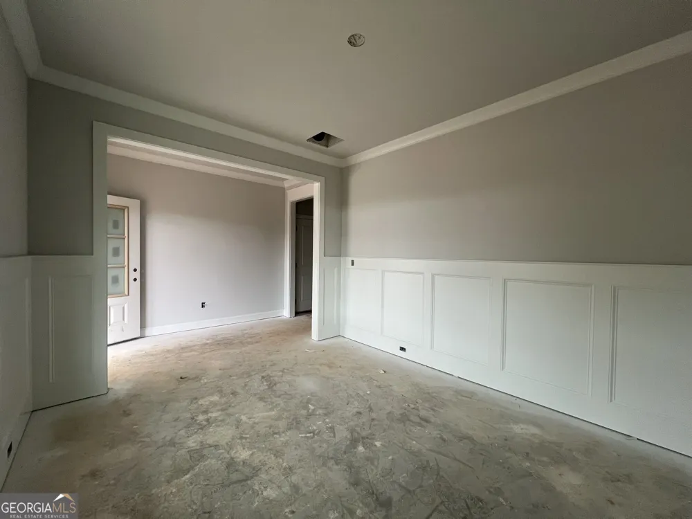 5667 Evelyn LN Flowery Branch, GA 30542