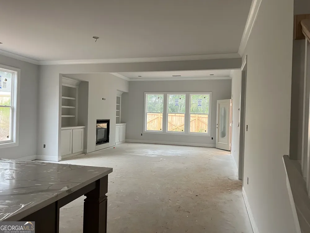 5667 Evelyn LN Flowery Branch, GA 30542