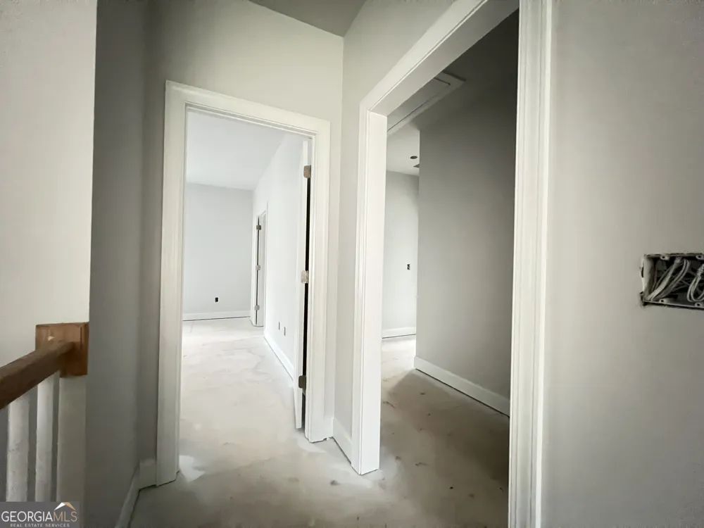 5667 Evelyn LN Flowery Branch, GA 30542