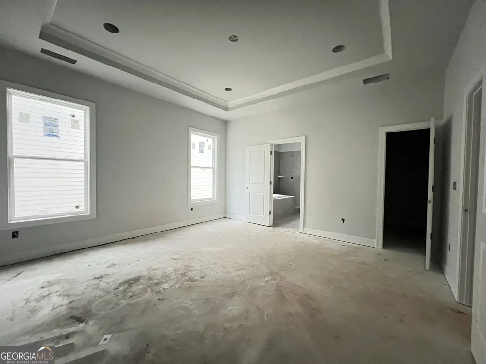 5667 Evelyn LN Flowery Branch, GA 30542