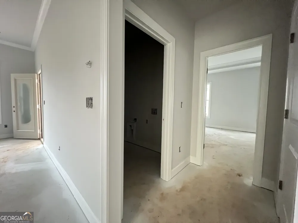 5667 Evelyn LN Flowery Branch, GA 30542