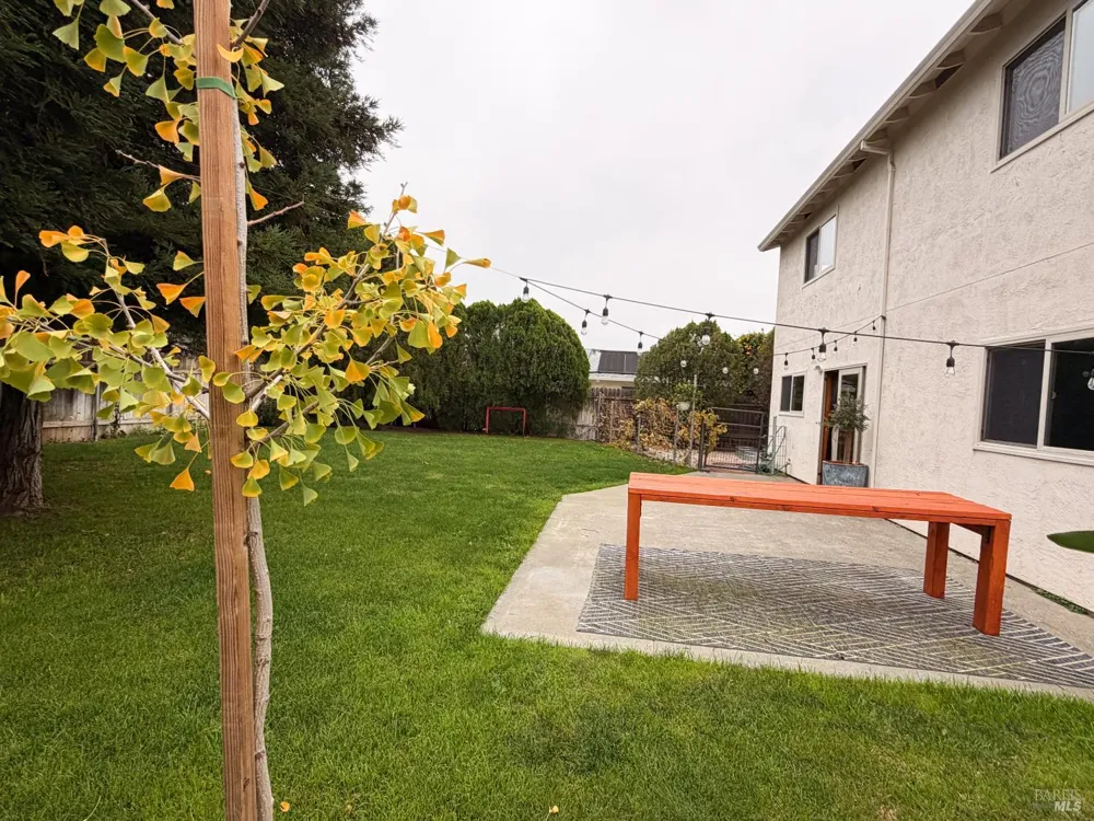 950 Pembroke Way Dixon, CA 95620
