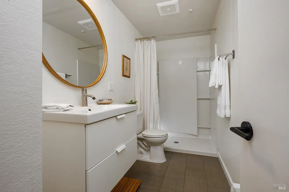 7771 Healdsburg Avenue ##7 Sebastopol, CA 95472