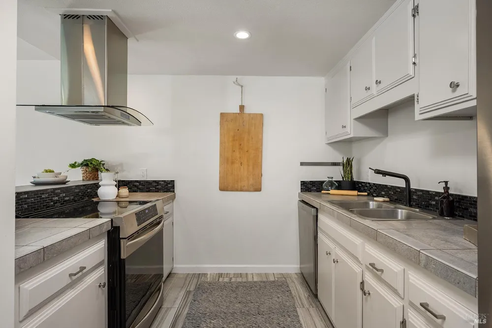 7771 Healdsburg Avenue ##7 Sebastopol, CA 95472