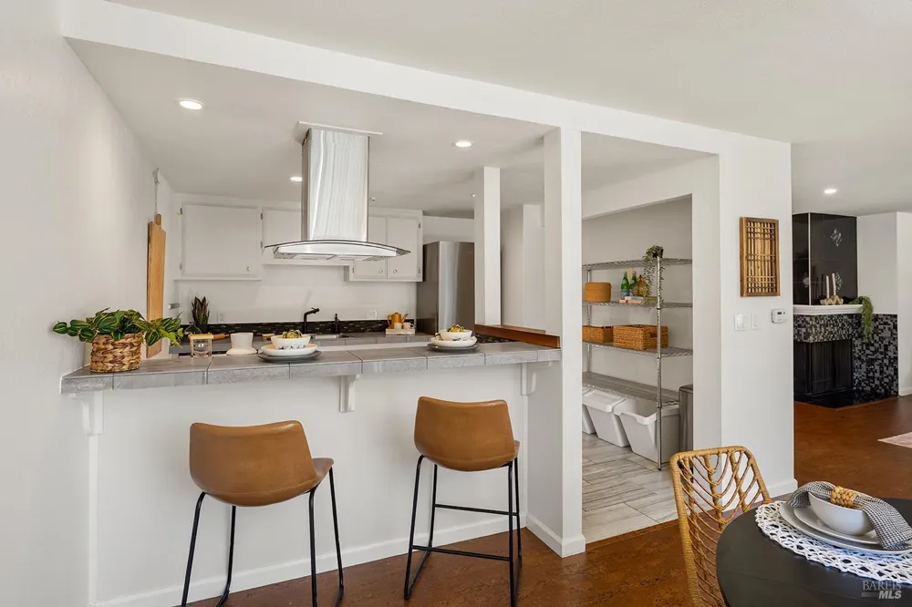 7771 Healdsburg Avenue ##7 Sebastopol, CA 95472