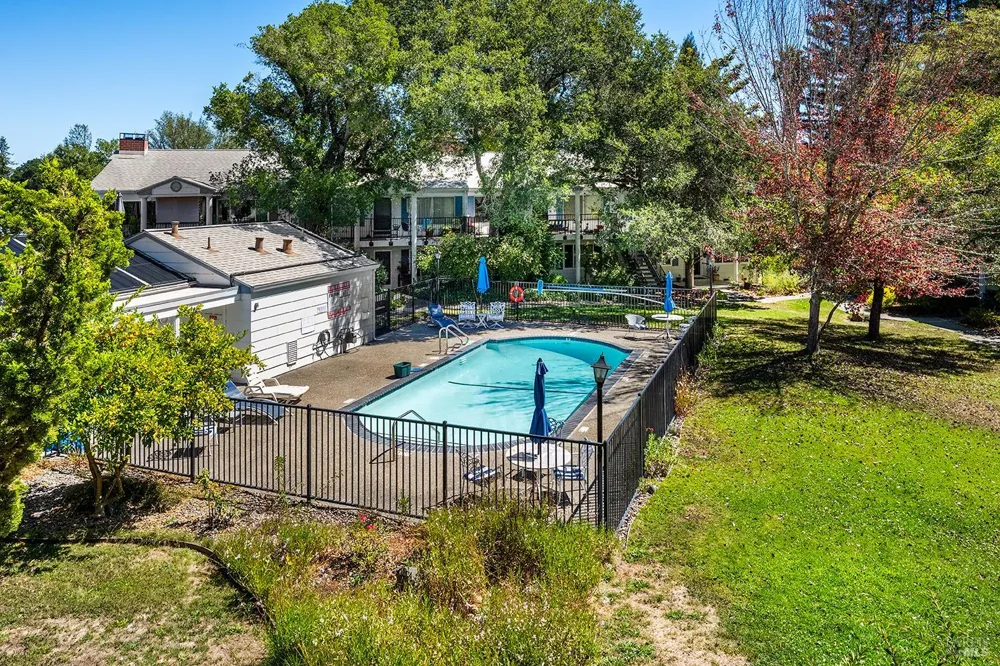 7771 Healdsburg Avenue ##7 Sebastopol, CA 95472