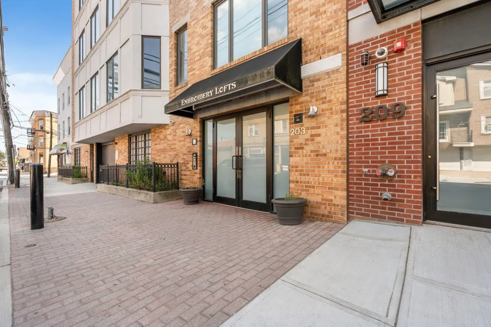 203-207 HACKENSACK PLANK RD Weehawken, NJ 07086