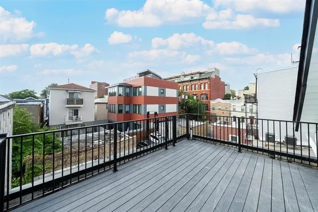 169 WEBSTER AVE Jersey City, NJ 07307