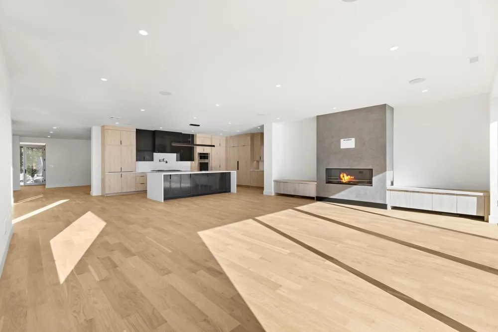 58 KING AVE Weehawken, NJ 07086
