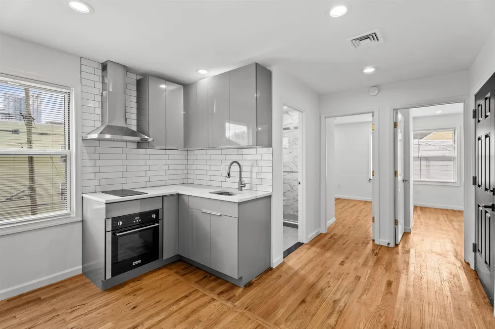 695 SUMMIT AVE Jersey City, NJ 07306