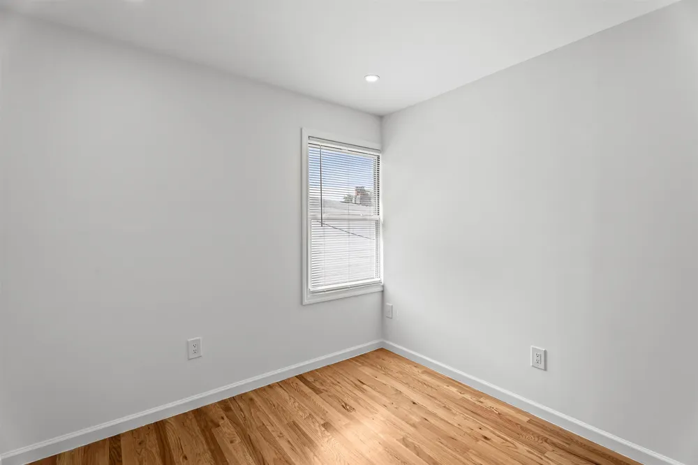 695 SUMMIT AVE Jersey City, NJ 07306
