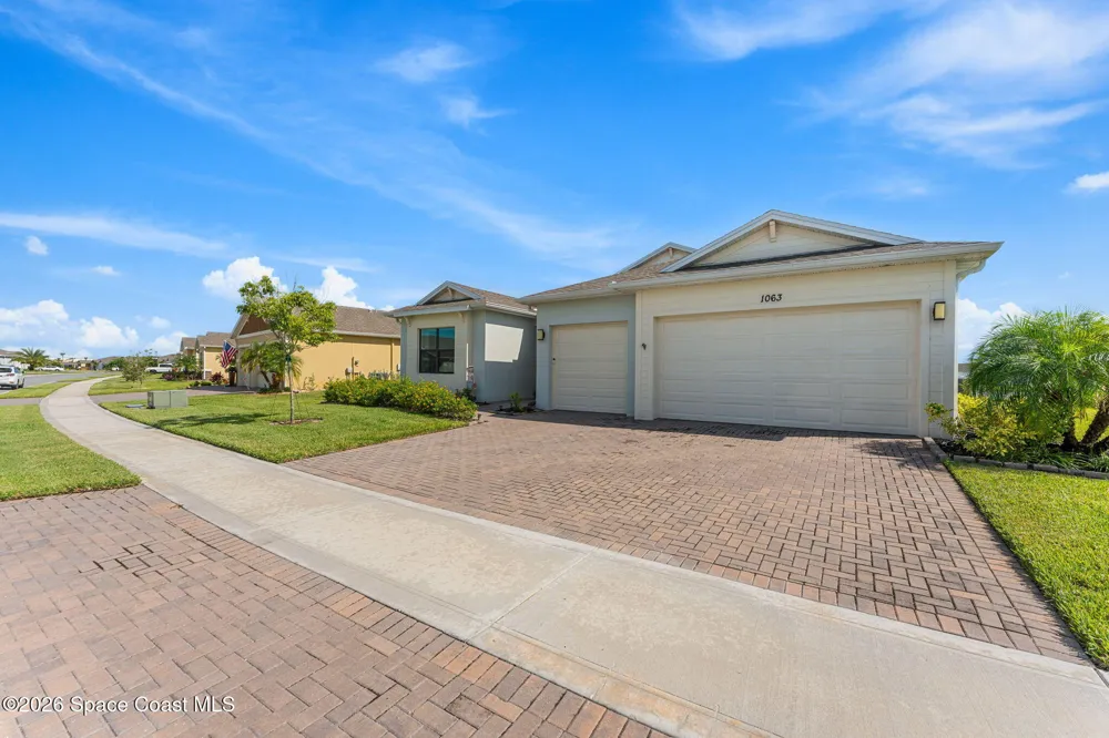 1063 Great Belt Circle Melbourne, FL 32940