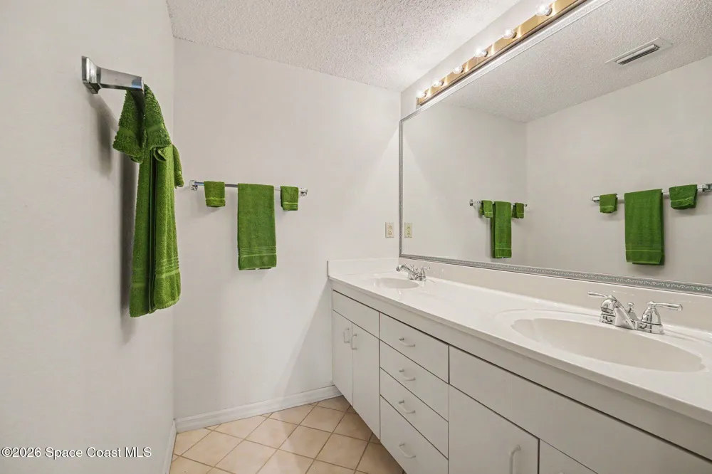 3613 S Banana River Boulevard #D401 Cocoa Beach, FL 32931