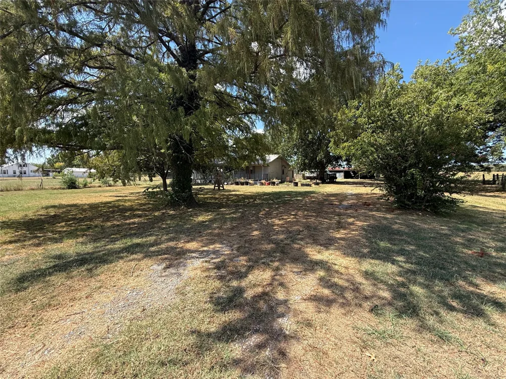 4411 Fm 100 Honey Grove, TX 75446