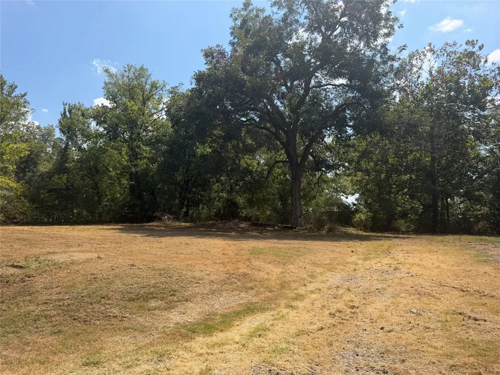 943 W Sherman Street Paris, TX 75460