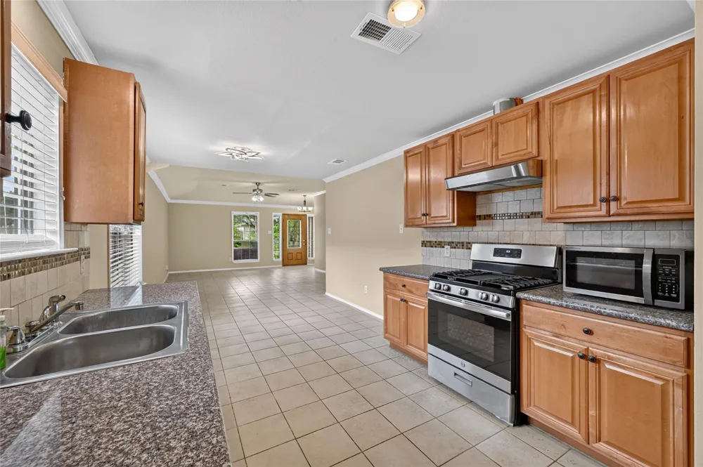 2427 Chalet Road Houston, TX 77038
