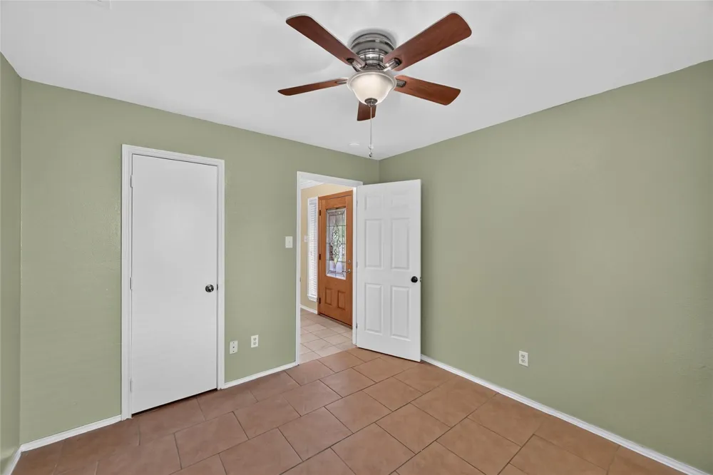 2427 Chalet Road Houston, TX 77038