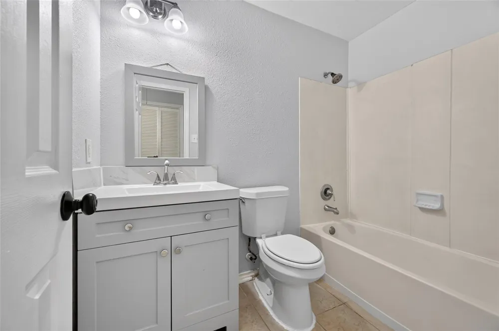 2427 Chalet Road Houston, TX 77038