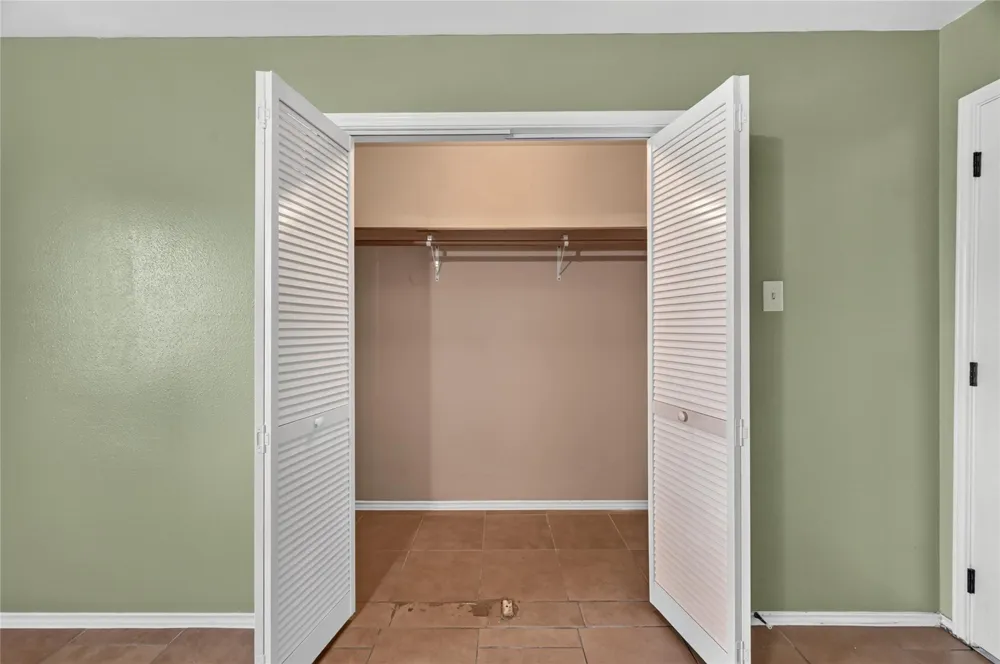 2427 Chalet Road Houston, TX 77038