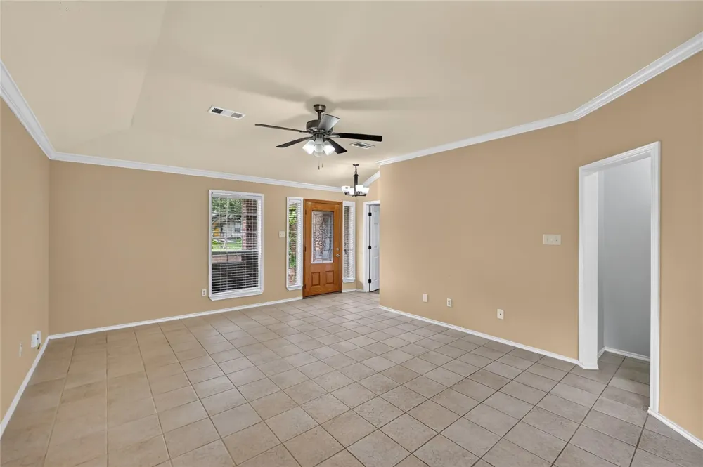 2427 Chalet Road Houston, TX 77038