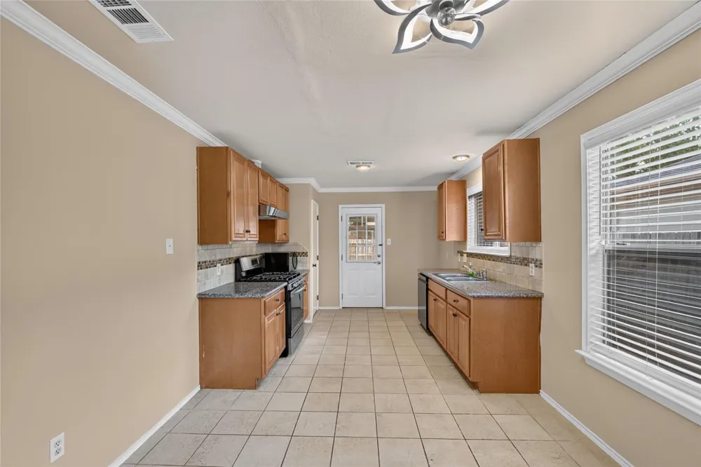 2427 Chalet Road Houston, TX 77038