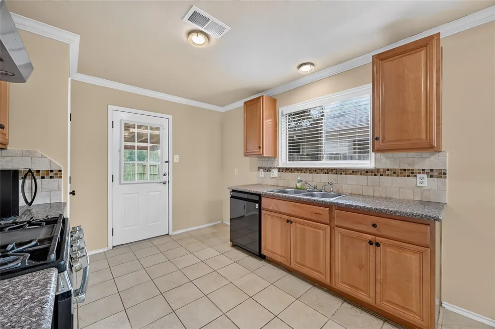 2427 Chalet Road Houston, TX 77038