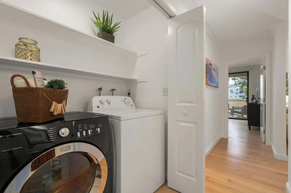 3 Cove Lane Redwood City, CA 94063