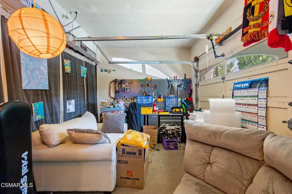 4317 Timberdale Road Moorpark, CA 93021