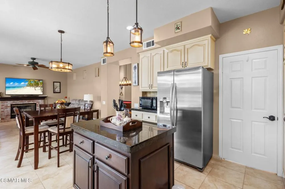 4317 Timberdale Road Moorpark, CA 93021