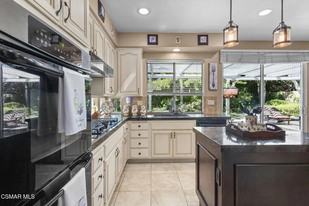 4317 Timberdale Road Moorpark, CA 93021