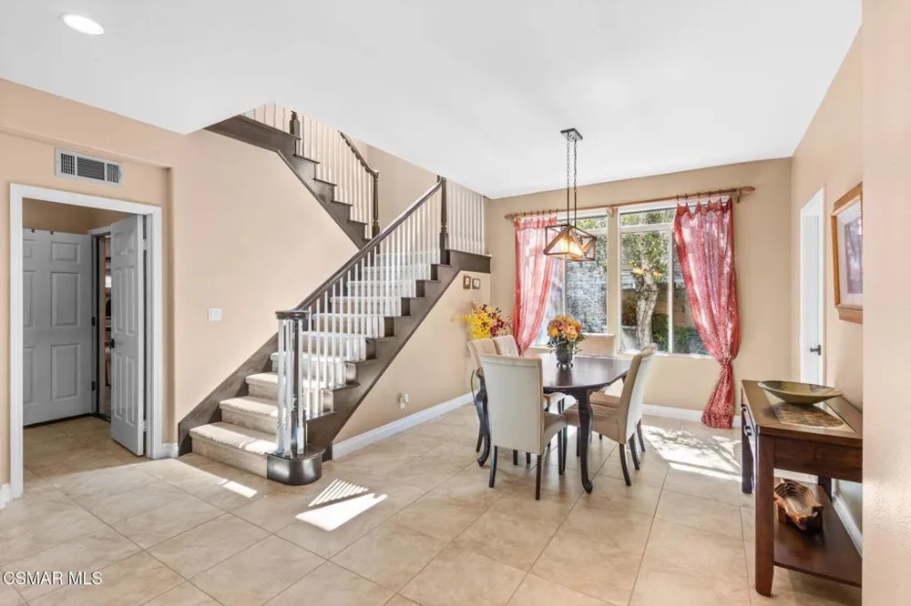4317 Timberdale Road Moorpark, CA 93021