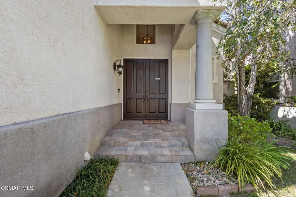 4317 Timberdale Road Moorpark, CA 93021