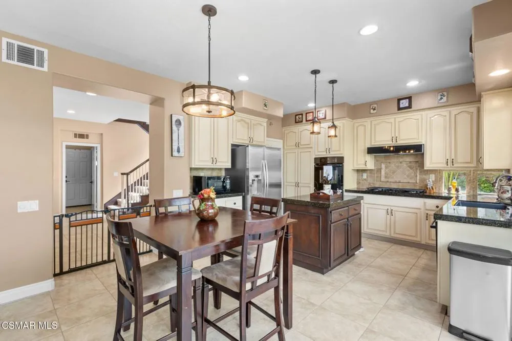 4317 Timberdale Road Moorpark, CA 93021