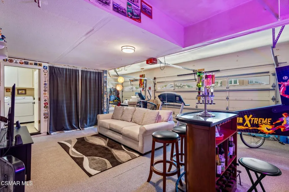 4317 Timberdale Road Moorpark, CA 93021