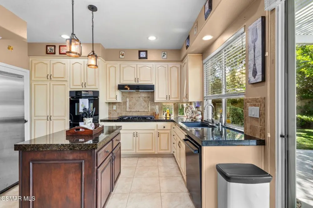 4317 Timberdale Road Moorpark, CA 93021