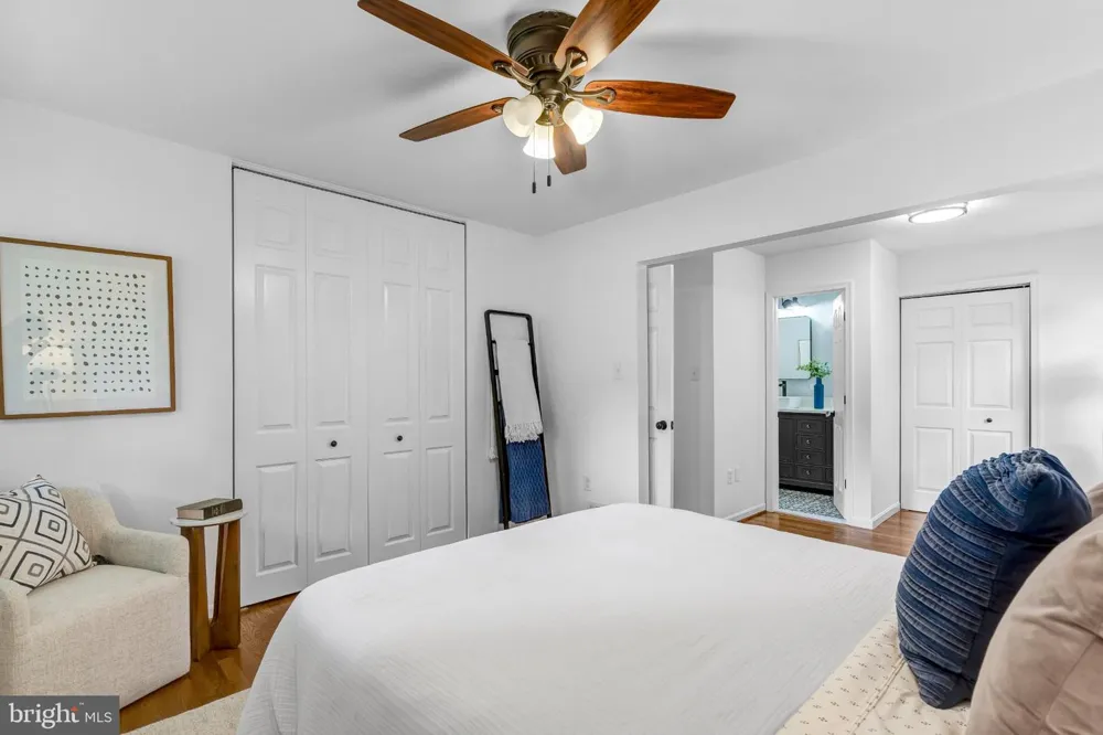 5211 ELLINGTON COURT Fairfax, VA 22032