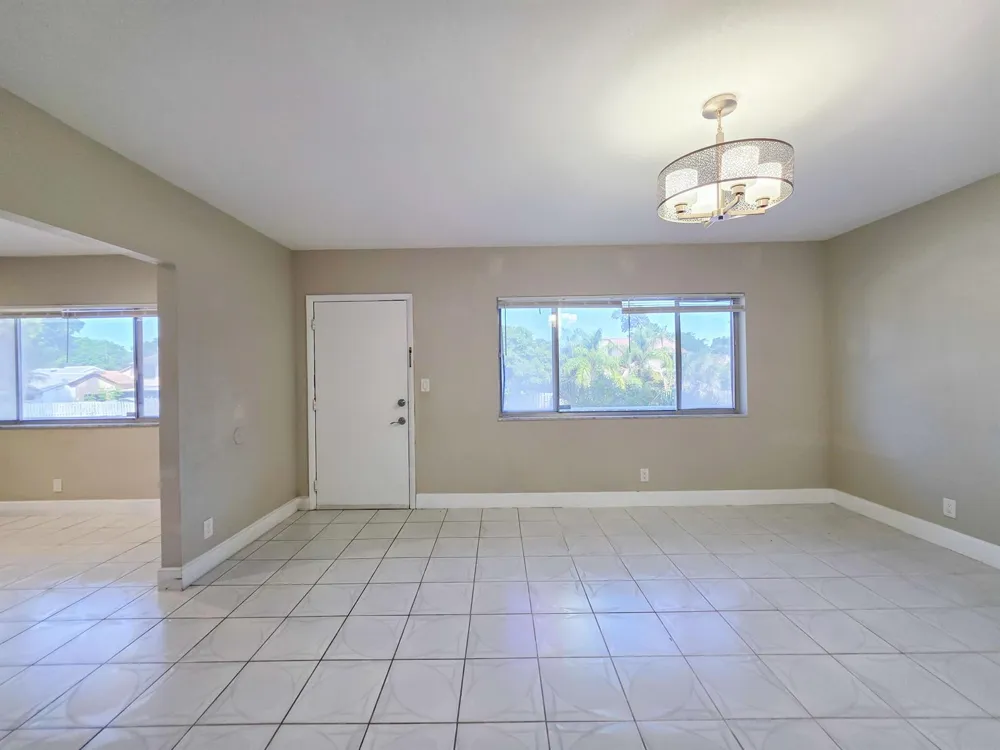 6289 Lear Drive #203 Lake Worth, FL 33462