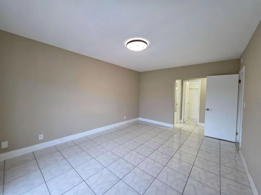 6289 Lear Drive #203 Lake Worth, FL 33462
