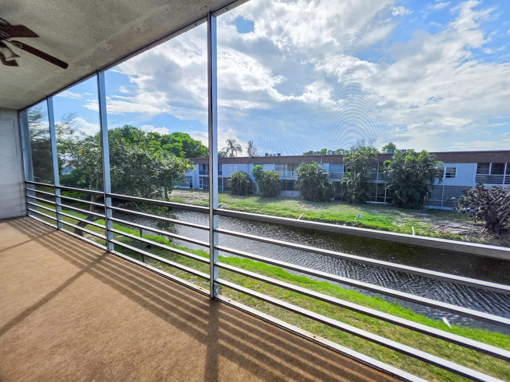 6289 Lear Drive #203 Lake Worth, FL 33462