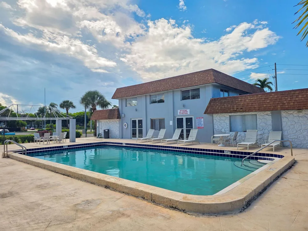 6289 Lear Drive #203 Lake Worth, FL 33462