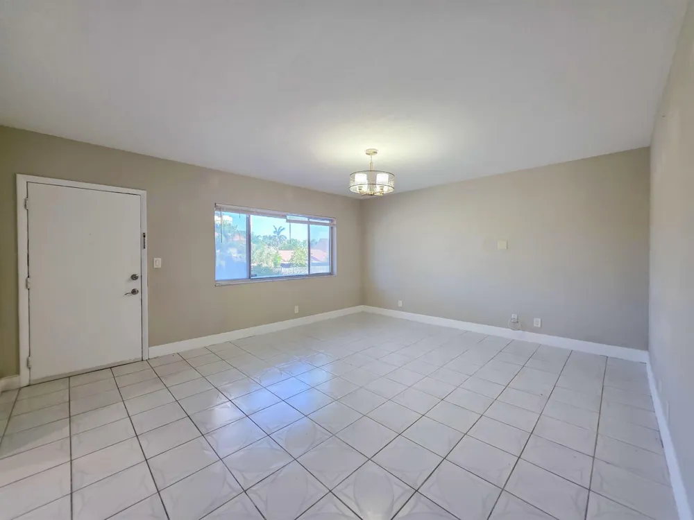 6289 Lear Drive #203 Lake Worth, FL 33462