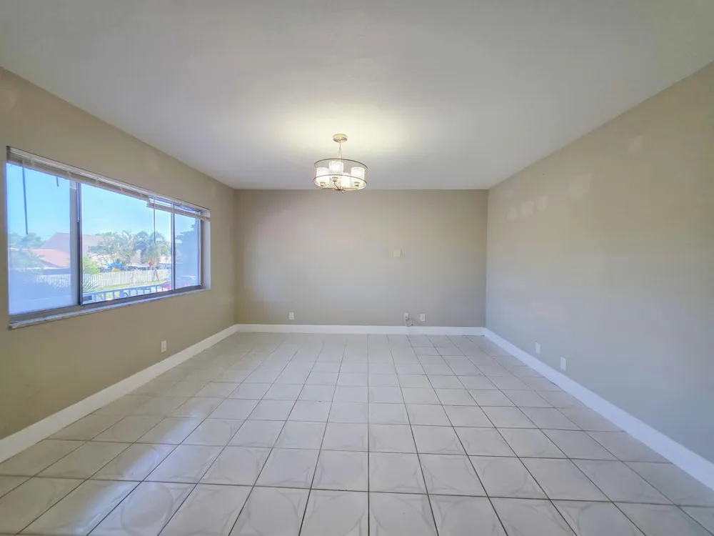 6289 Lear Drive #203 Lake Worth, FL 33462