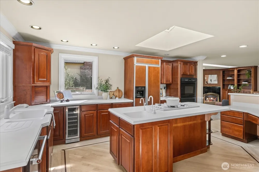 1512 9th Avenue Edmonds, WA 98020