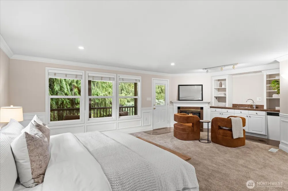 1512 9th Avenue Edmonds, WA 98020