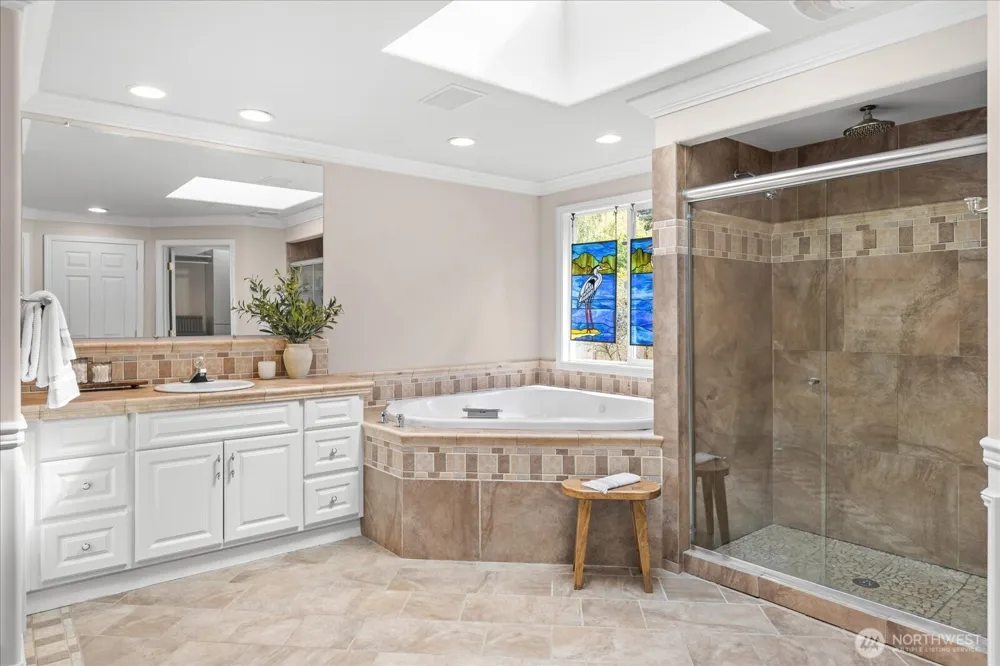 1512 9th Avenue Edmonds, WA 98020