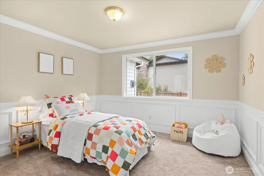 1512 9th Avenue Edmonds, WA 98020