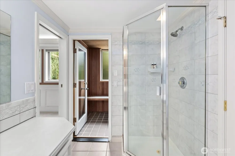 1512 9th Avenue Edmonds, WA 98020
