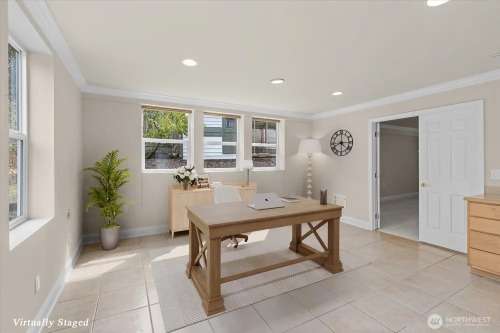 1512 9th Avenue Edmonds, WA 98020