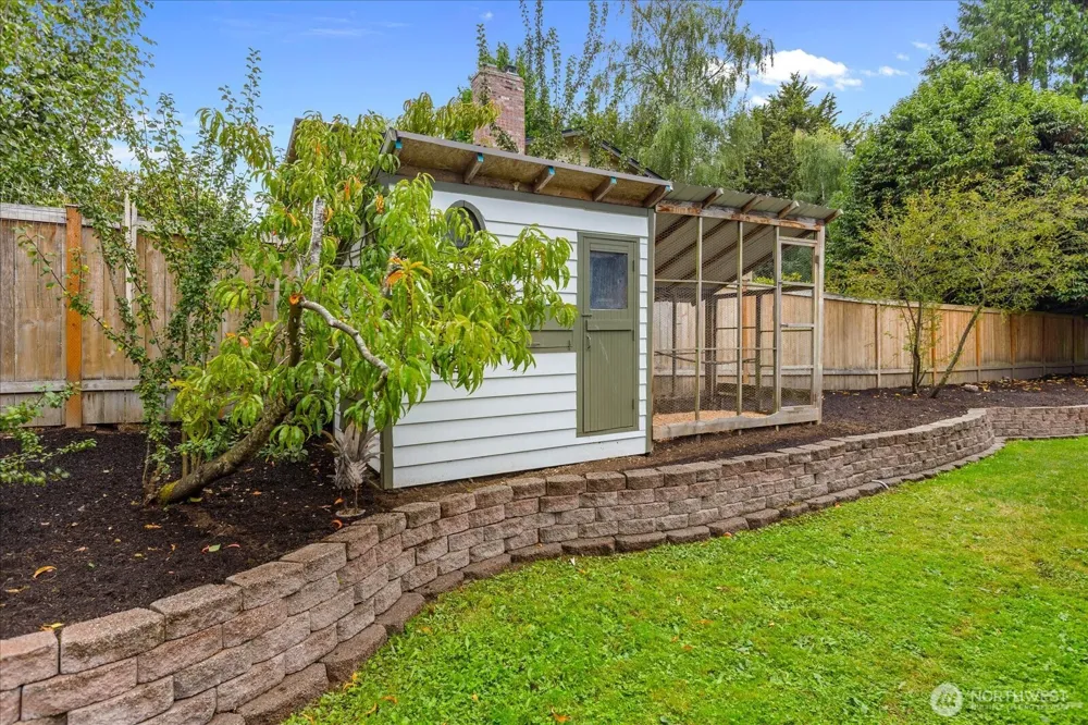 1512 9th Avenue Edmonds, WA 98020